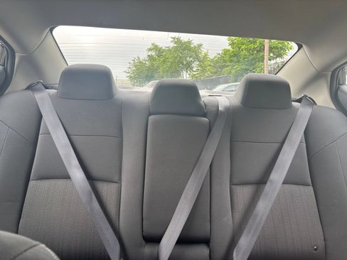 Used 2025 Nissan Altima 2.5 SV FWD image 33