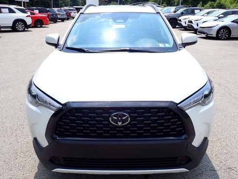 Certified 2024 Toyota Corolla Cross LE w/ Moonroof Package AWD/4WD image 8