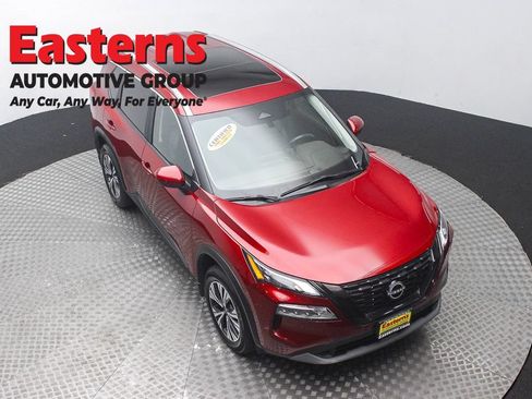 Used 2023 Nissan Rogue SV w/ SV Premium B Package AWD/4WD image 3