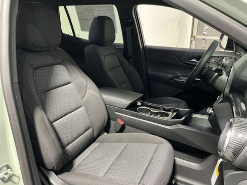 New 2026 Chevrolet Equinox LT w/ LPO, Floor Liner Package image 33