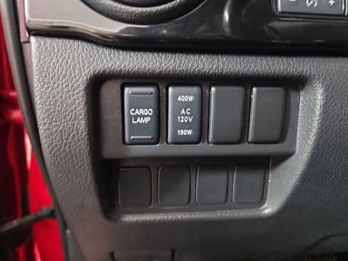 Used 2021 Nissan Titan SV w/ SV Convenience Package AWD/4WD image 30