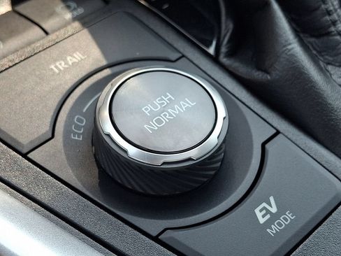 Used 2021 Toyota RAV4 XSE AWD/4WD image 28