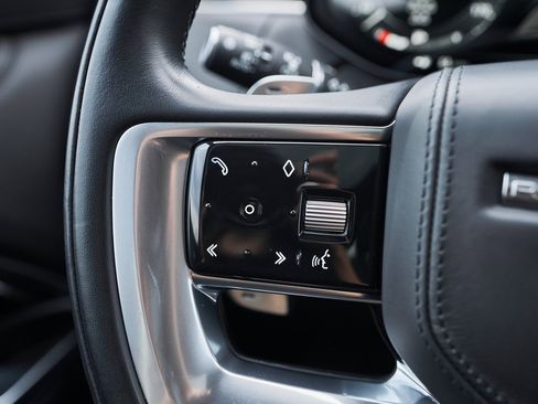 Used 2023 Land Rover Range Rover Long Wheelbase SE image 57