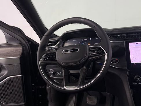 Used 2025 Jeep Grand Cherokee L Overland w/ Trailer Tow Package image 16