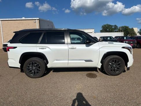 Used 2025 Toyota Sequoia Platinum AWD/4WD image 2