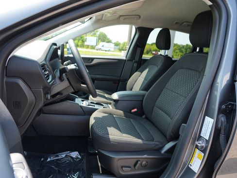 Used 2023 Ford Escape Active w/ Tech Pack #1 AWD/4WD image 14
