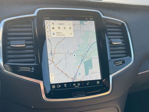 Certified 2024 Volvo XC90 B6 Ultimate w/ Lounge Package image 23