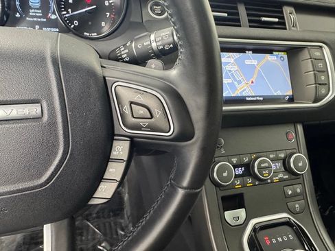 Used 2019 Land Rover Range Rover Evoque SE AWD/4WD image 21