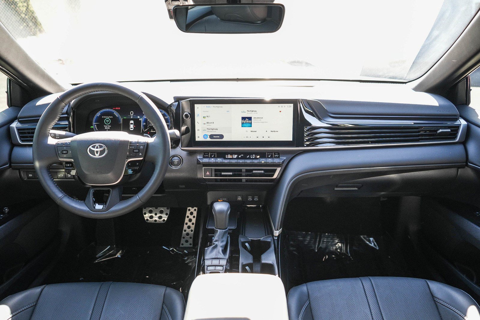 Used 2026 Toyota Camry XSE FWD image 12