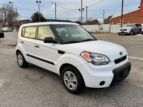 Used 2011 Kia Soul image 3