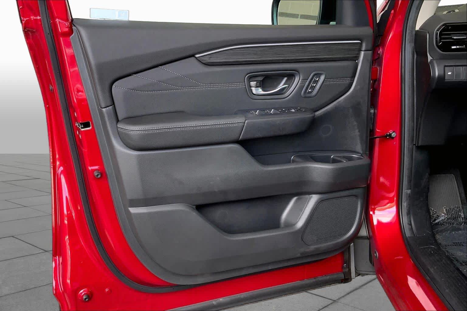 New 2026 Honda Pilot Touring image 10