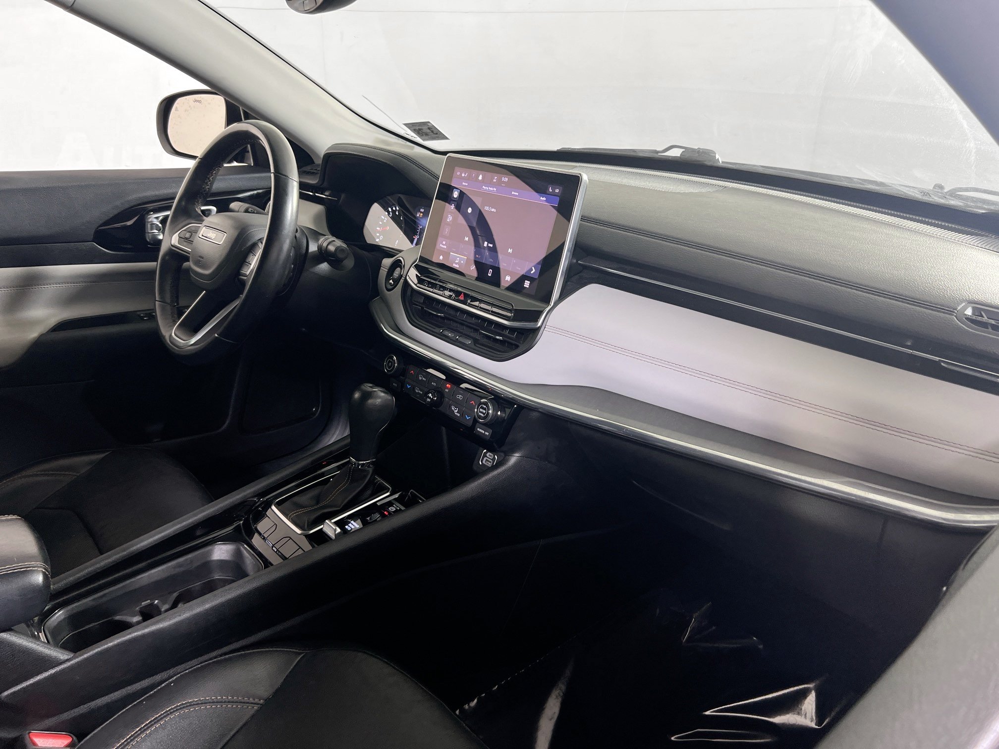Used 2022 Jeep Compass Limited AWD/4WD image 26