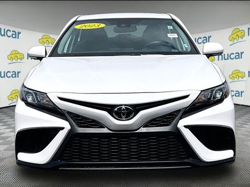 Used 2023 Toyota Camry SE w/ Convenience Package FWD image 2