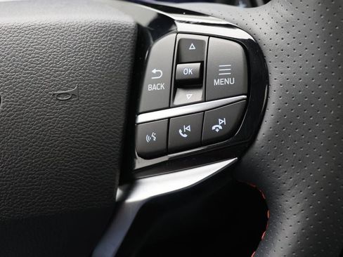 Used 2025 Ford Explorer ST image 24