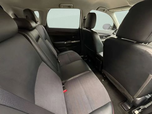 Used 2022 Mitsubishi Outlander Sport SE image 27