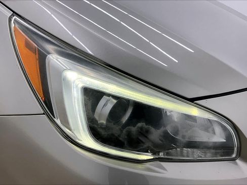 Used 2016 Subaru Outback 2.5i Limited image 27