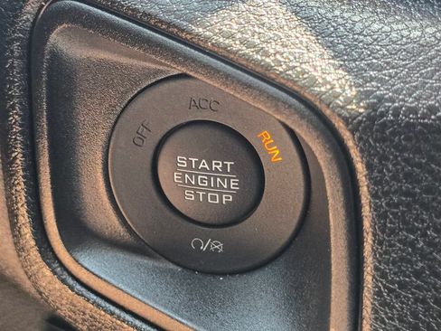 Used 2024 Jeep Wrangler Unlimited Sport AWD/4WD image 29