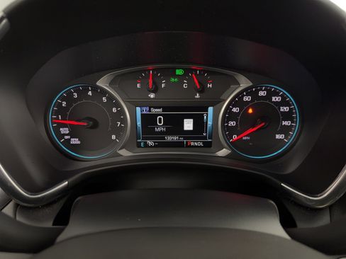 Used 2018 Chevrolet Equinox Premier FWD image 26