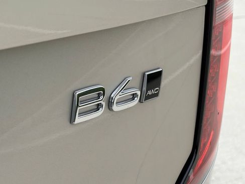 New 2026 Volvo XC90 B6 Plus w/ Protection Package Premier AWD/4WD image 8