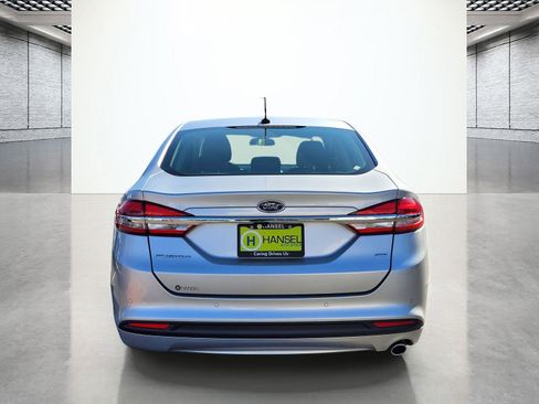 Used 2018 Ford Fusion SE w/ Fusion SE Technology Package image 8