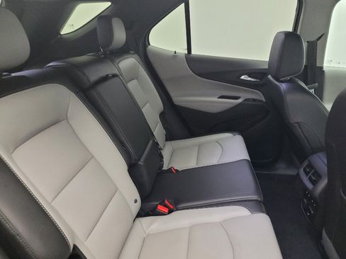 Used 2018 Chevrolet Equinox Premier image 19