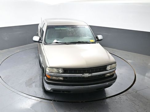 Used 2001 Chevrolet Silverado 1500 LS w/ Firm Ride Suspension Pkg AWD/4WD image 16
