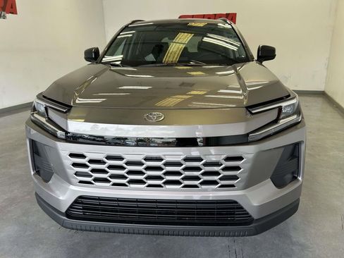 Used 2026 Toyota RAV4 LE FWD image 7