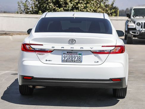 Used 2025 Toyota Camry LE w/ Convenience Package FWD image 6