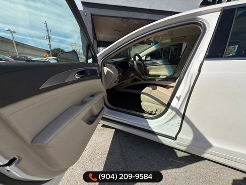 Used 2020 Lincoln MKZ image 19