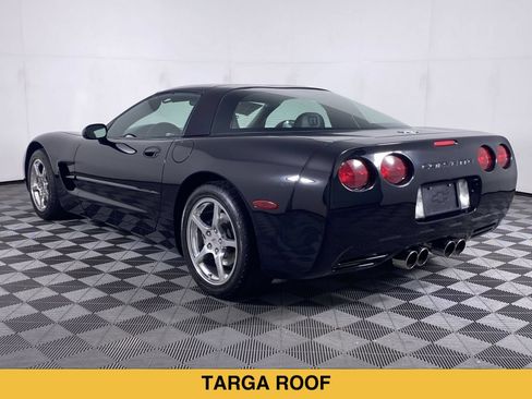 Used 2003 Chevrolet Corvette Coupe w/ Preferred Equipment Group RWD image 15
