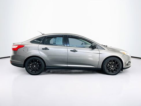 Used 2014 Ford Focus S FWD image 10
