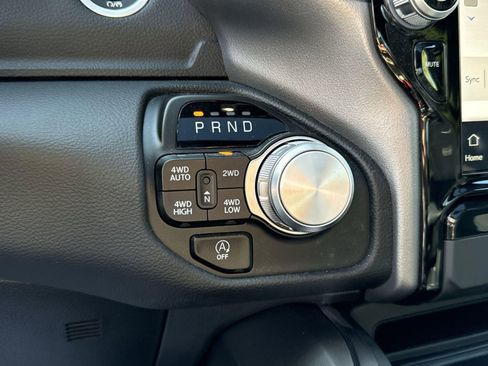 New 2024 RAM 1500 Laramie image 28