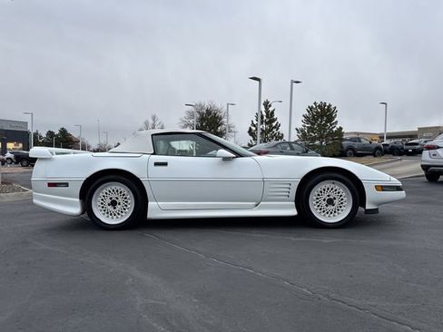 Used 1992 Chevrolet Corvette Convertible image 2