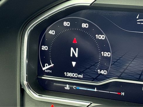 Used 2024 GMC Sierra 1500 AT4 w/ Technology Package image 5