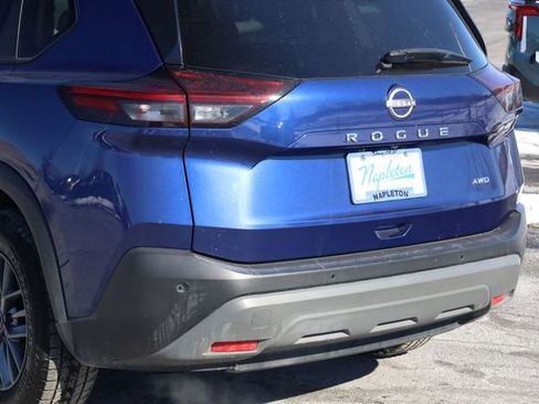 Used 2023 Nissan Rogue S image 7