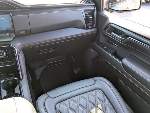 Used 2024 GMC Sierra 1500 AT4 w/ Technology Package AWD/4WD image 17