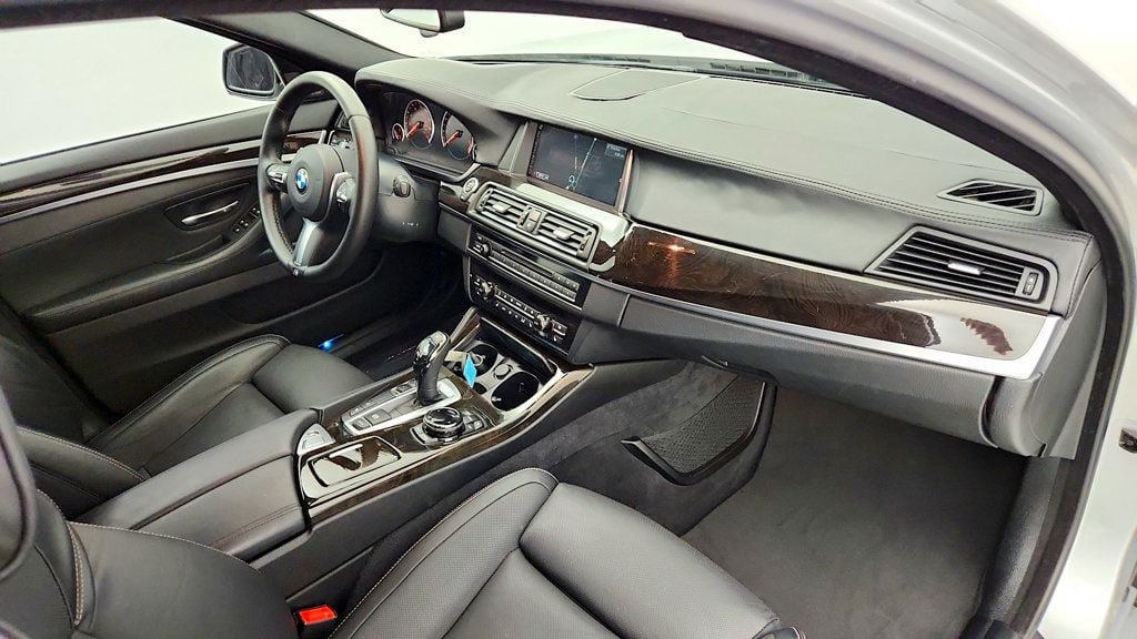Used 2016 BMW 550i Sedan RWD image 26