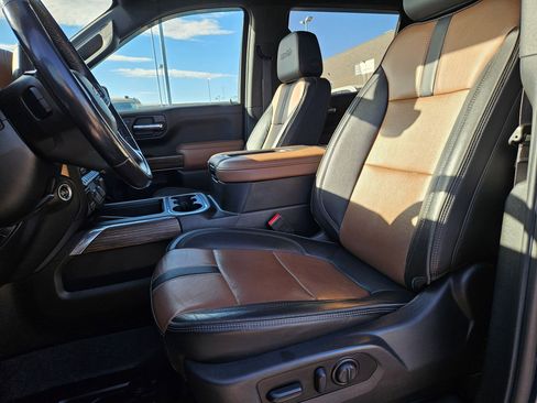 Used 2022 Chevrolet Silverado 1500 High Country w/ Technology Package image 15