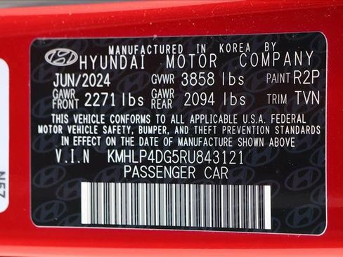 Used 2024 Hyundai Elantra Limited FWD image 17