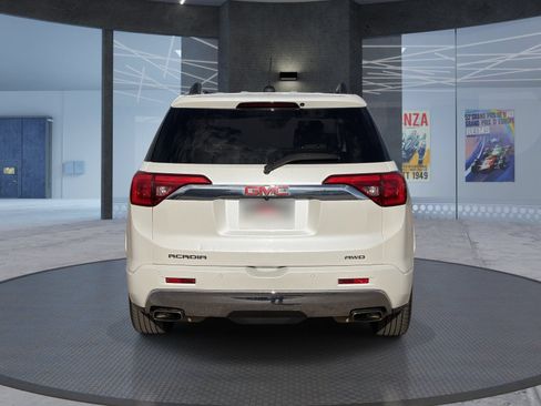 Certified 2018 GMC Acadia Denali w/ Technology Package AWD/4WD image 5