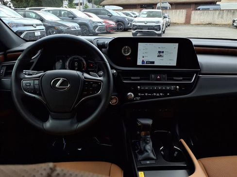 Used 2023 Lexus ES 350 w/ Premium Package image 20