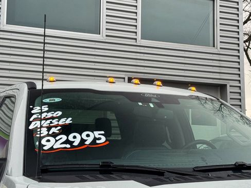 Used 2025 Ford F450 Lariat image 8