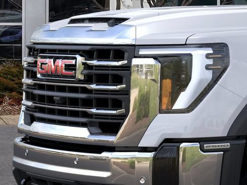 New 2026 GMC Sierra 2500 SLE w/ SLE Value Package; AWD/4WD image 13