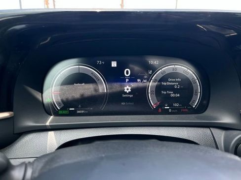 Used 2023 Toyota Crown AWD/4WD image 10