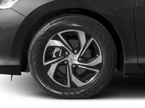Used 2017 Honda Accord LX image 11