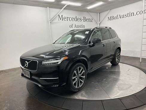 Used 2017 Volvo XC90 T6 Momentum w/ Momentum Plus Package image 3
