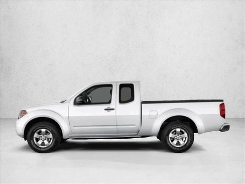 Used 2013 Nissan Frontier SV w/ SV Value Truck Pkg image 13