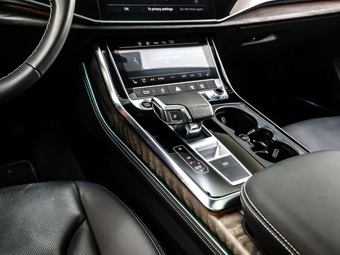 Used 2023 Audi Q8 Premium Plus w/ Premium Plus Package image 7