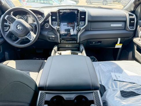 New 2026 RAM 2500 Big Horn AWD/4WD image 28