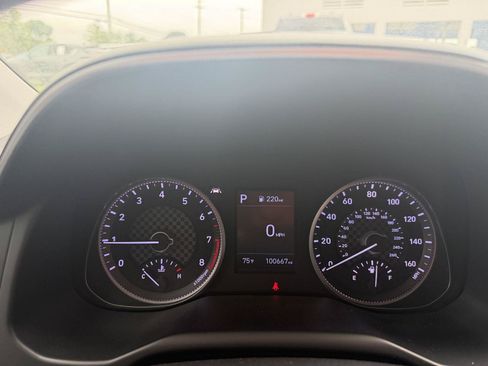 Used 2020 Hyundai Elantra Limited FWD image 9